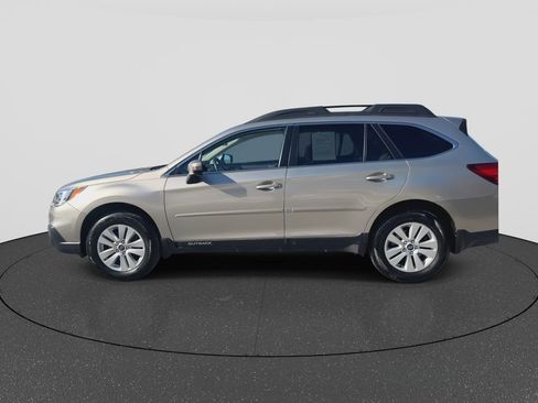 Used 2017 Subaru Outback 2.5i Premium image 5