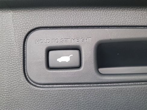 Certified 2025 Honda Pilot EX-L image 8