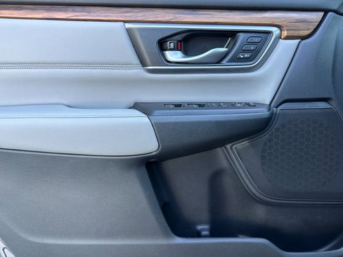 Used 2019 Honda CR-V Touring image 10
