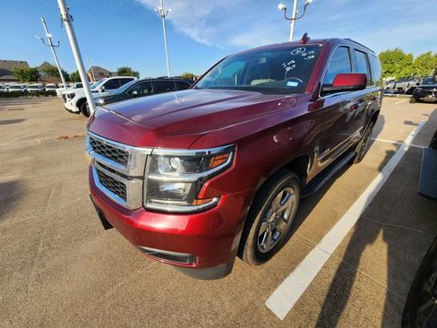 Used 2018 Chevrolet Tahoe LT w/ Luxury Package RWD image 3