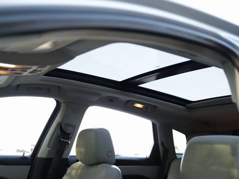 Used 2014 Cadillac SRX Performance w/ Driver Awareness Package image 22