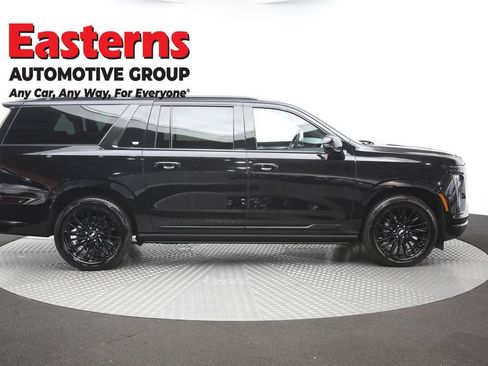 Used 2026 Cadillac Escalade ESV Luxury w/ Touring Package AWD/4WD image 55