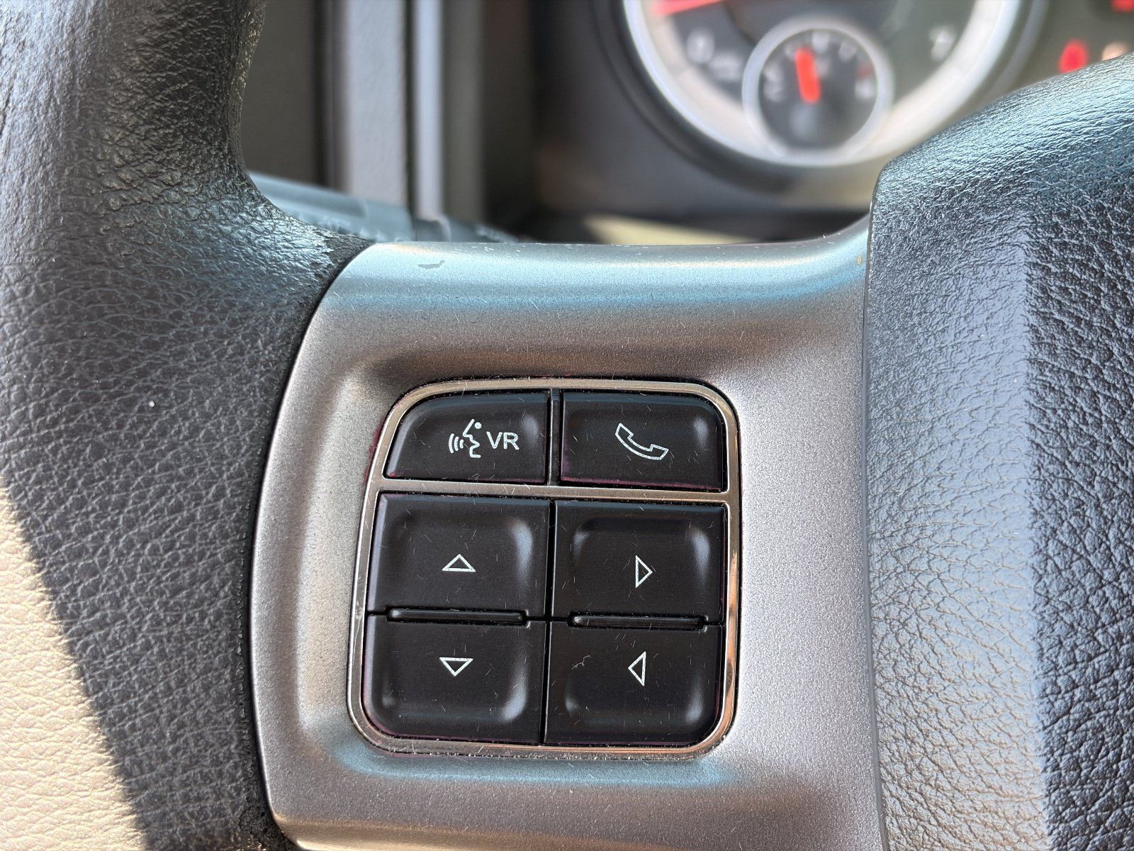 Used 2022 RAM 1500 Classic SLT RWD image 26