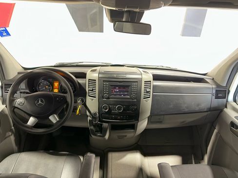 Used 2017 Mercedes-Benz Sprinter 2500 image 17