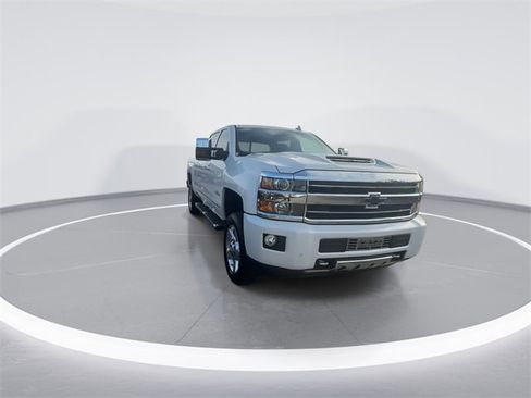 Used 2019 Chevrolet Silverado 2500 High Country w/ Duramax Plus Package image 3