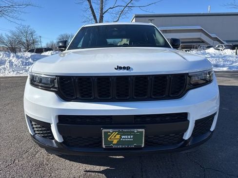 Certified 2023 Jeep Grand Cherokee L Laredo image 2