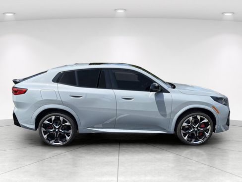 New 2026 BMW X2 xDrive28i w/ Technology Package AWD/4WD image 3