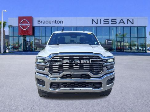 Used 2026 RAM 2500 Big Horn AWD/4WD image 2