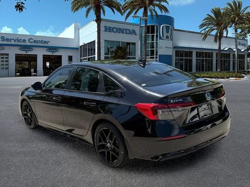 Used 2023 Honda Civic Sport image 6