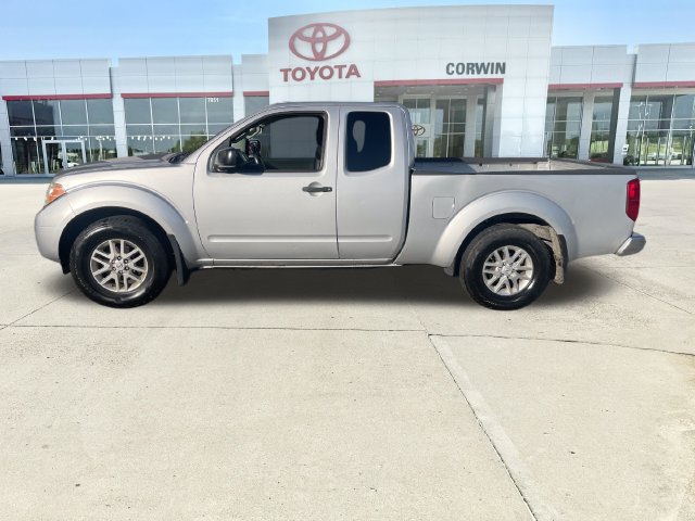 Used 2017 Nissan Frontier SV RWD image 2