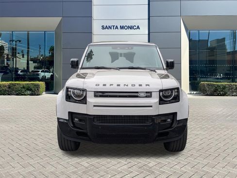 New 2026 Land Rover Defender 110 X-Dynamic SE image 2