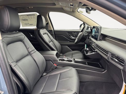 New 2026 Lincoln Corsair Grand Touring image 17