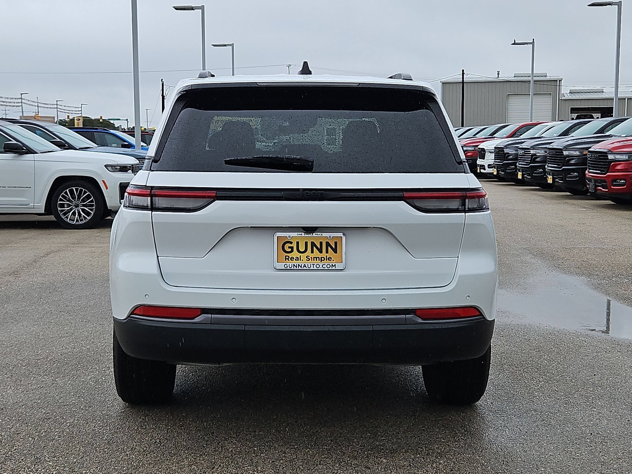 New 2026 Jeep Grand Cherokee Altitude RWD image 4