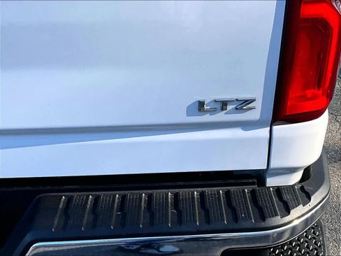 Used 2020 Chevrolet Silverado 2500 LTZ image 29