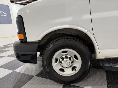 Used 2014 Chevrolet Express 2500 LS image 11