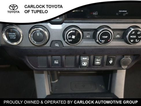 Used 2018 Toyota Tacoma TRD Off-Road AWD/4WD image 23