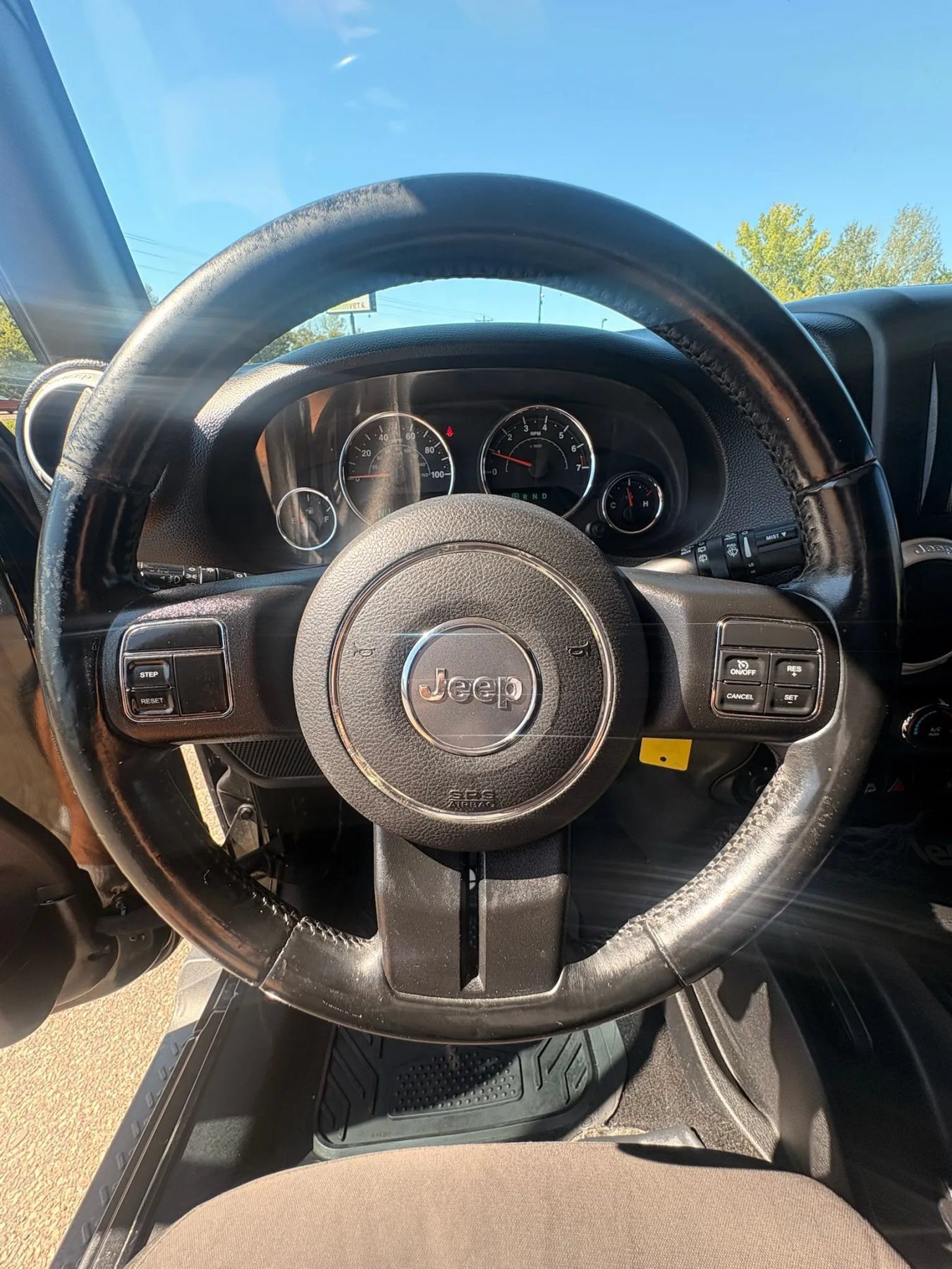 Used 2013 Jeep Wrangler Unlimited Sahara AWD/4WD image 14