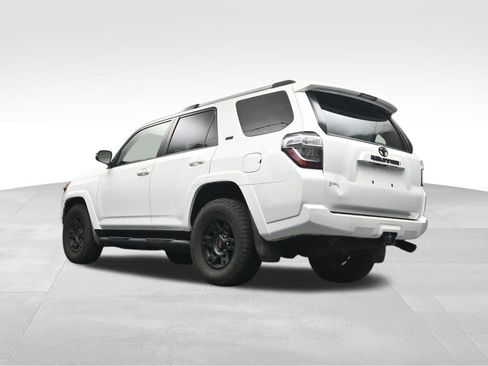 Used 2020 Toyota 4Runner SR5 Premium w/ Moonroof Package image 12