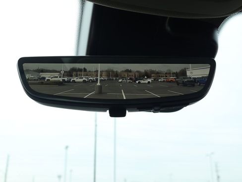 Used 2023 Buick Envision Avenir image 24