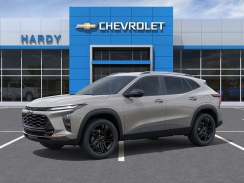 New 2026 Chevrolet Trax ACTIV w/ Driver Confidence Package FWD image 2