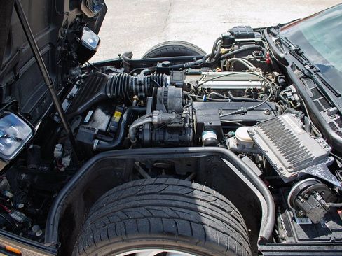 Used 1996 Chevrolet Corvette Coupe RWD image 37