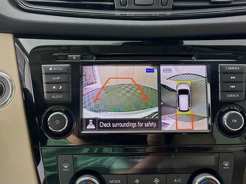 Used 2020 Nissan Rogue SL w/ Premium Package FWD image 14