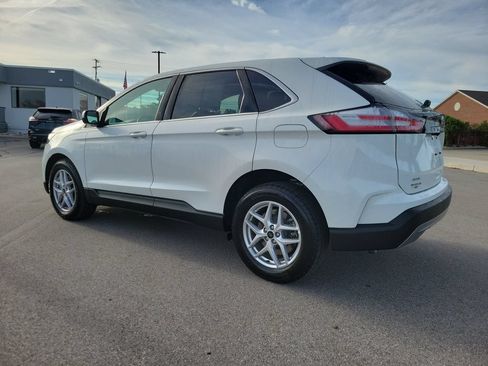 Used 2024 Ford Edge SEL w/ Convenience Package AWD/4WD image 3