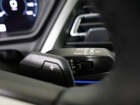 Used 2024 Audi Q4 e-tron Premium Plus image 33