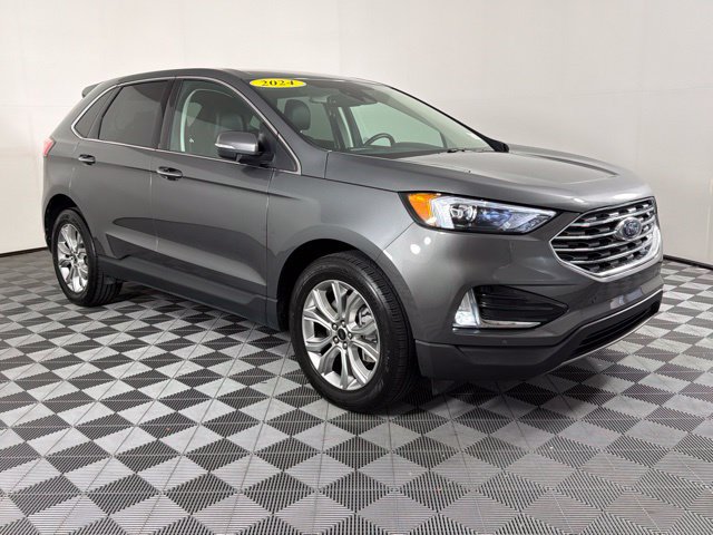 Used 2024 Ford Edge Titanium AWD/4WD image 4