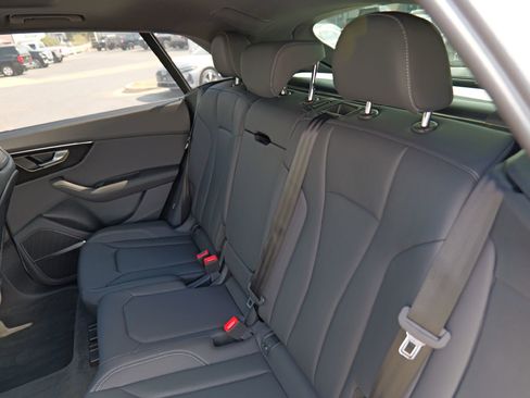 New 2025 Audi Q8 Premium Plus image 36