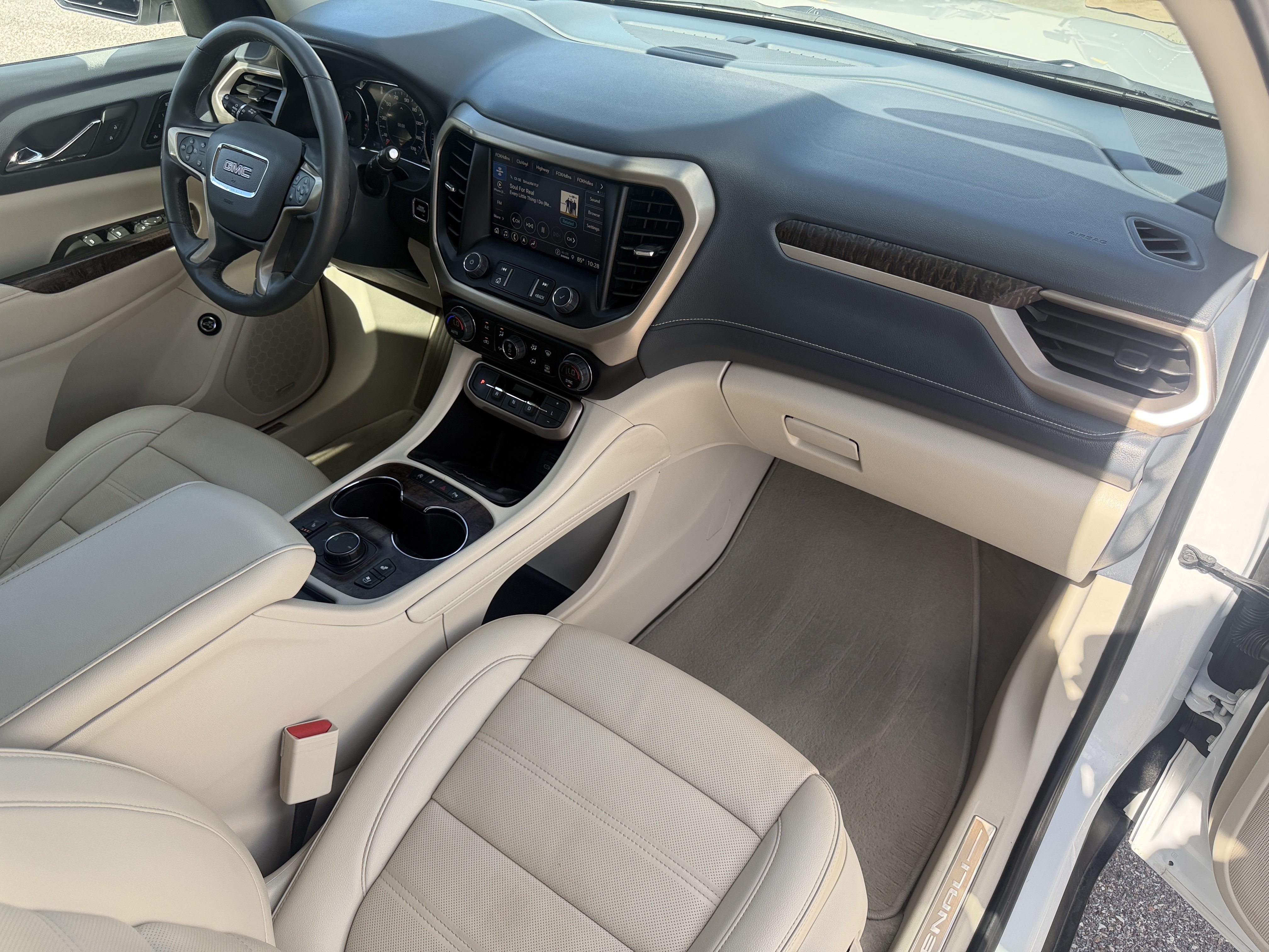 Certified 2023 GMC Acadia Denali w/ Trailering Package FWD image 13