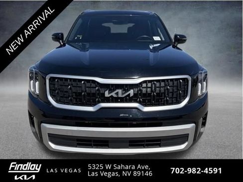 Certified 2023 Kia Telluride EX w/ EX Captain's Chair Package FWD image 2