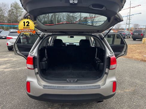 Used 2015 Kia Sorento LX image 16