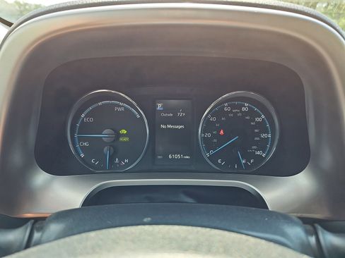 Used 2018 Toyota RAV4 XLE image 19