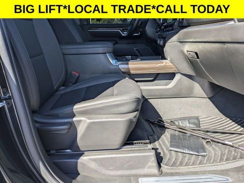 Used 2025 Chevrolet Silverado 2500 LT w/ Trail Boss Package AWD/4WD image 39