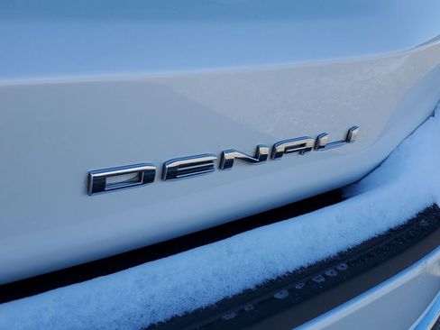 Certified 2021 GMC Yukon Denali w/ Denali Premium Package image 30