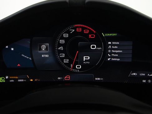 Used 2022 Ferrari Roma image 25