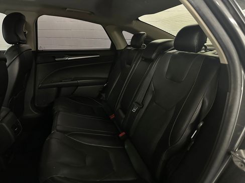 Used 2017 Ford Fusion Titanium image 37