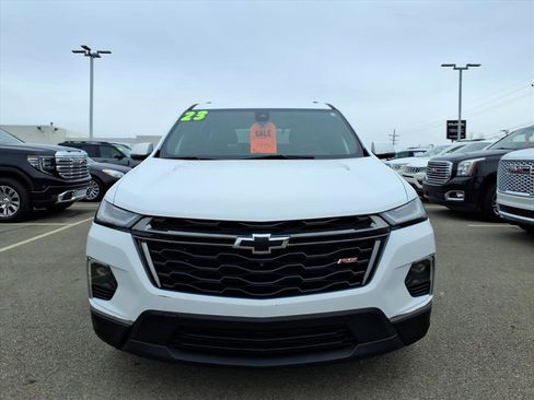 Certified 2023 Chevrolet Traverse RS w/ LPO, Floor Liner Package image 2