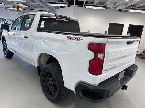 Used 2024 Chevrolet Silverado 1500 LT Trail Boss AWD/4WD image 9