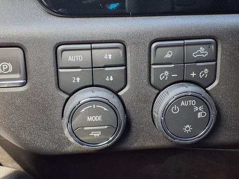 New 2026 Chevrolet Silverado 1500 LT w/ Texas Edition Plus image 9