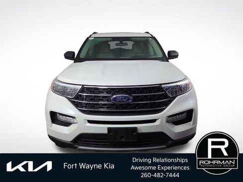 Used 2022 Ford Explorer XLT w/ Equipment Group 202A AWD/4WD image 3