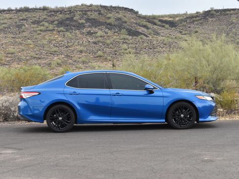 Used 2019 Toyota Camry LE w/ Carpet Mat Package FWD image 8