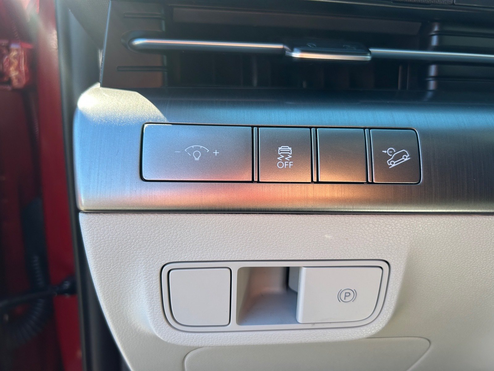 Used 2025 Hyundai Kona SEL FWD image 28