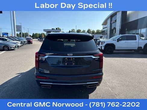 Used 2024 Cadillac XT6 Premium Luxury AWD/4WD image 4