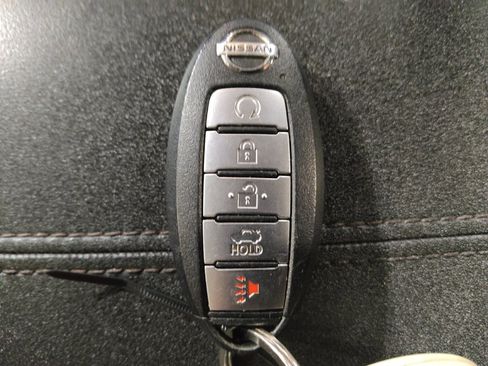 Used 2021 Nissan Sentra SR FWD image 32