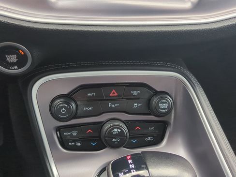 Used 2020 Dodge Challenger SXT w/ Driver Convenience Group image 19