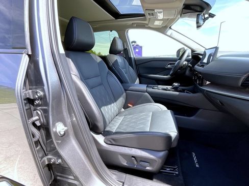 Used 2026 Nissan Rogue Platinum w/ Platinum Premium Package AWD/4WD image 16
