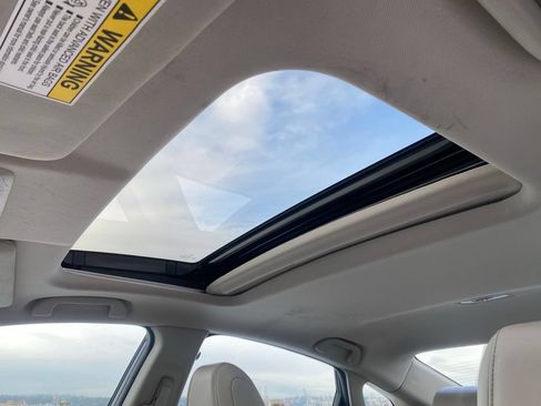 Used 2019 Honda Insight Touring image 13