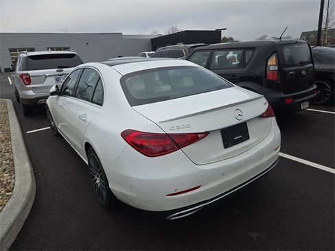 Used 2023 Mercedes-Benz C 300 4MATIC Sedan image 3